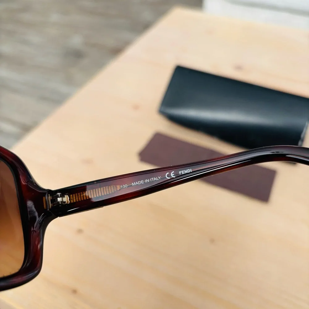 Fendi Brown Tortoise FS5227 Square Sunglasses Women’s W/‎ Case Preloved